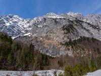 Entlang dem Eisgrabenbach Tal mit Watzmann Massiv Ausblick